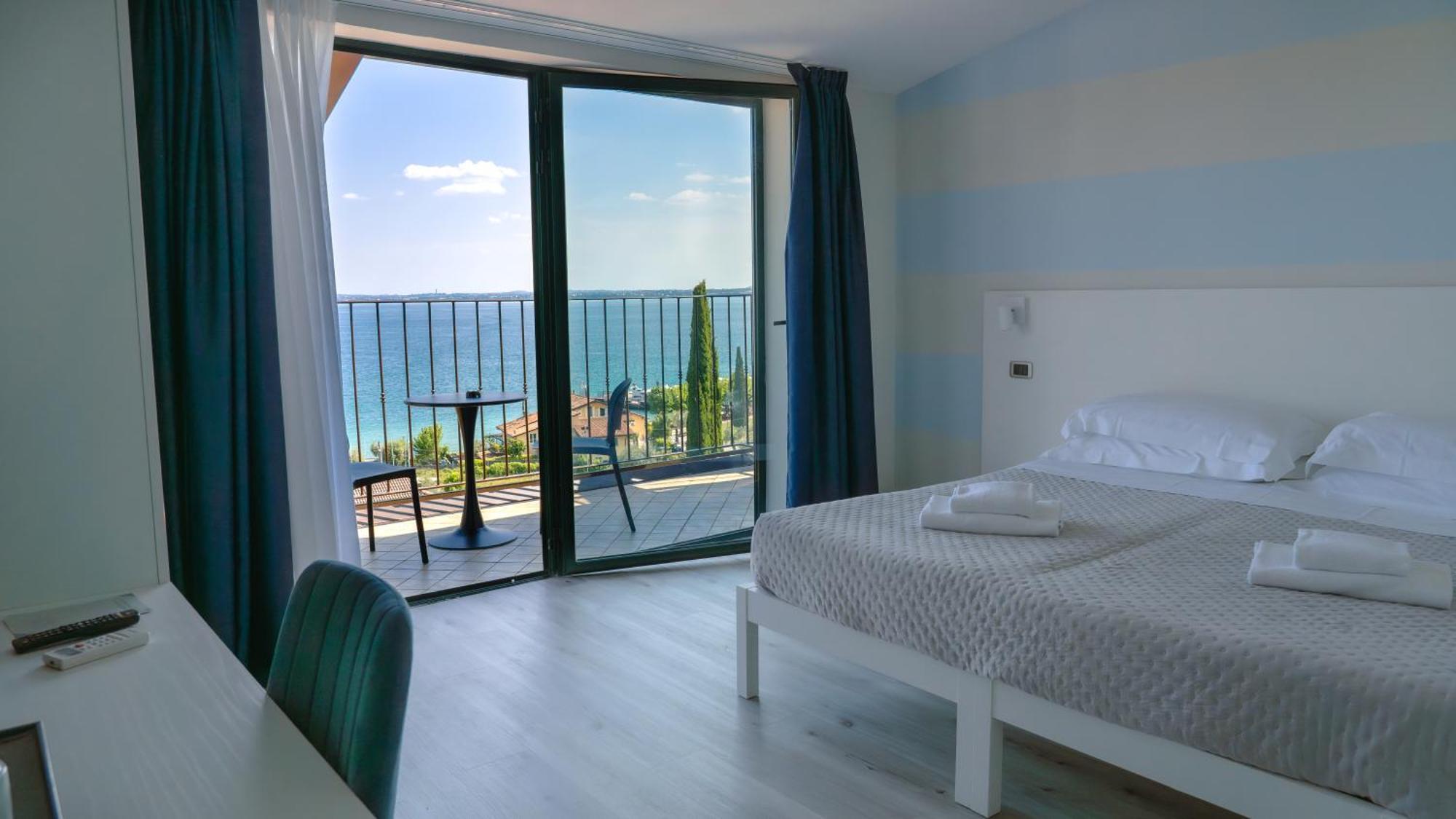 Ahg Riva Del Sole Hotel - Adults Only Moniga del Garda Εξωτερικό φωτογραφία
